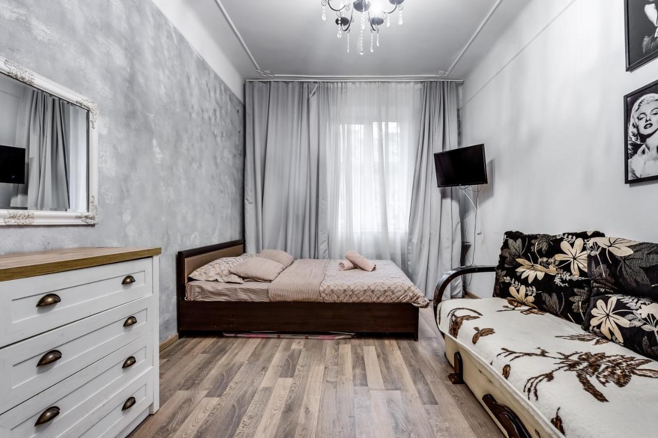 Apartment Near Circus Львів Екстер'єр фото